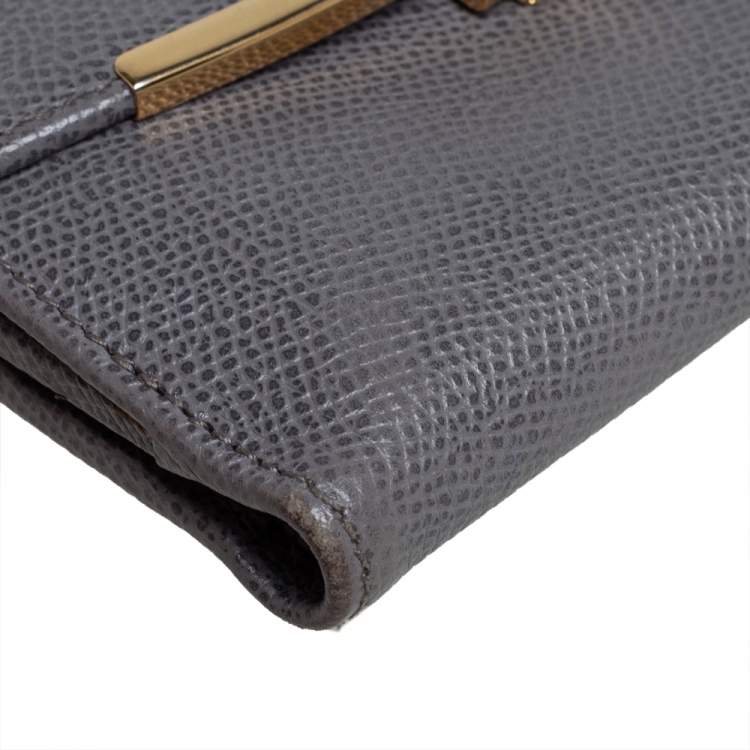 Pre Owned Salvatore Ferragamo Grey Leather Gancini Clip Compact Wallet