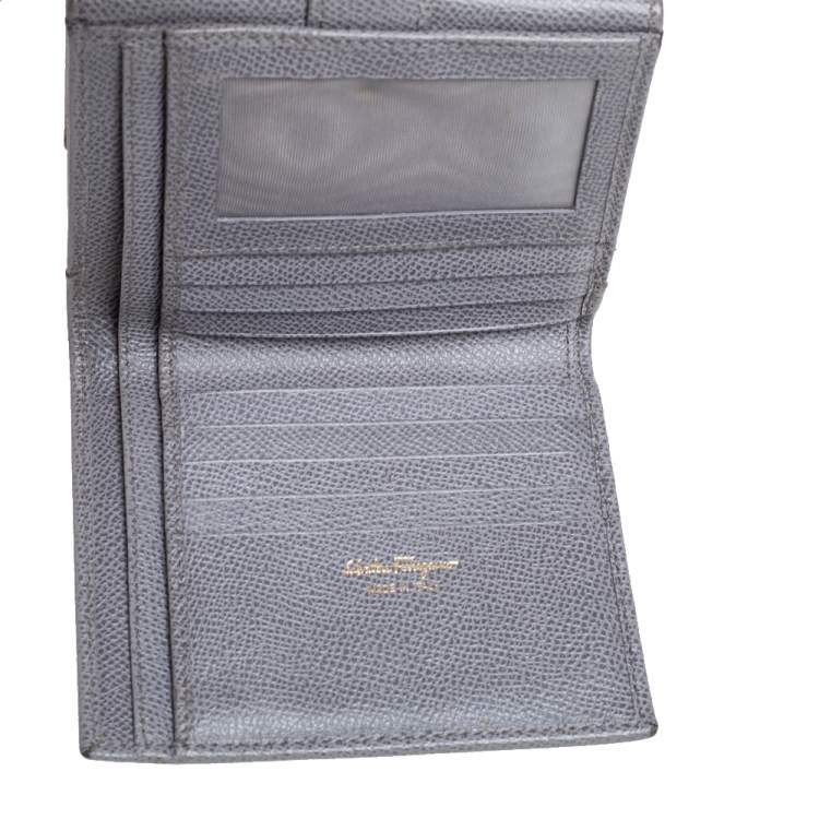 Pre Owned Salvatore Ferragamo Grey Leather Gancini Clip Compact Wallet
