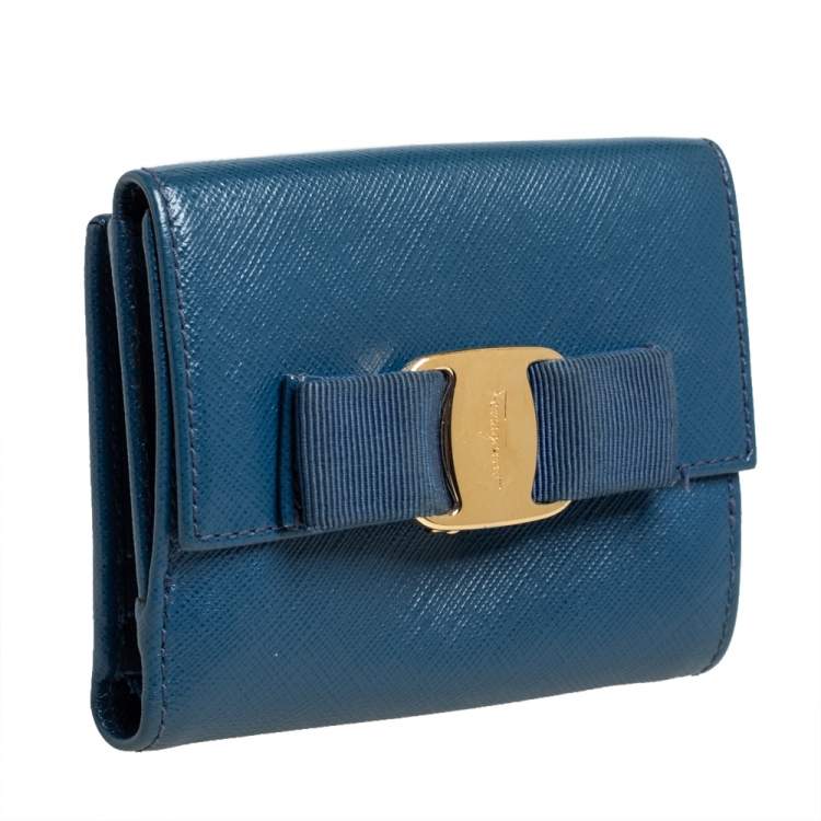 Pre Owned Salvatore Ferragamo Blue Leather Vara Bow Compact Wallet