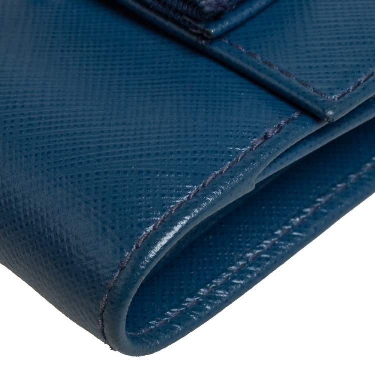 Pre Owned Salvatore Ferragamo Blue Leather Vara Bow Compact Wallet