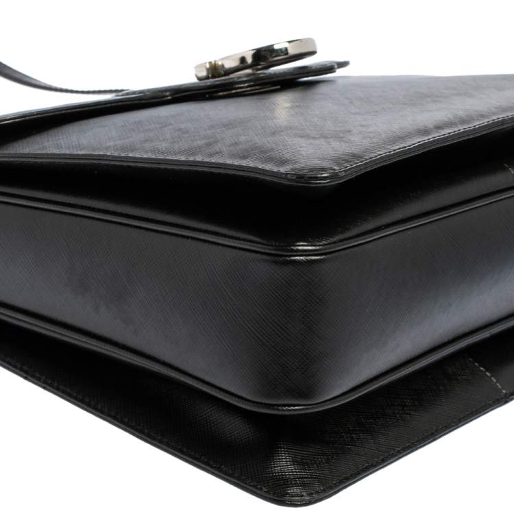 Pre Owned Salvatore Ferragamo Black Leather Gancio Flap Top Handle Bag