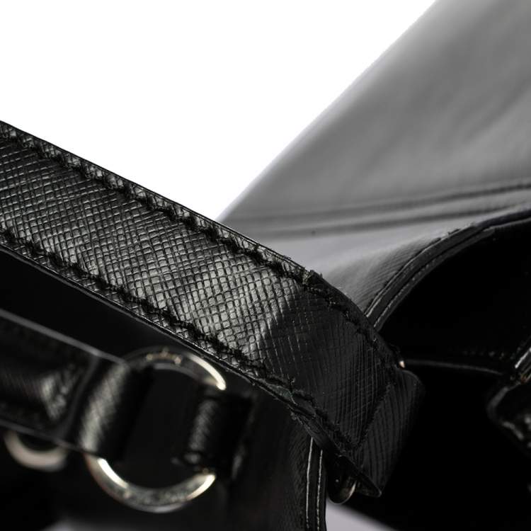 Pre Owned Salvatore Ferragamo Black Leather Gancio Flap Top Handle Bag
