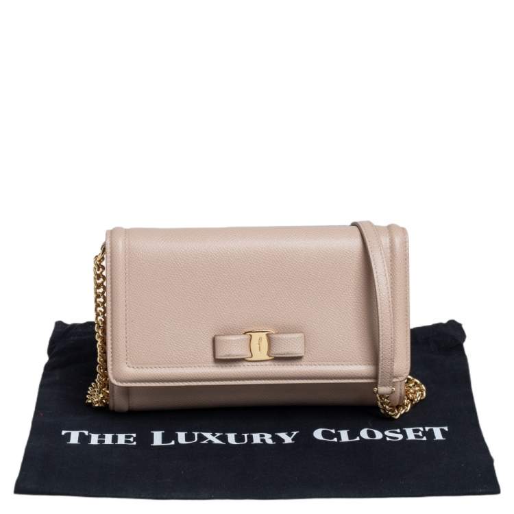 Pre Owned Salvatore Ferragamo Beige Leather Mini Vara Bow Crossbody Bag