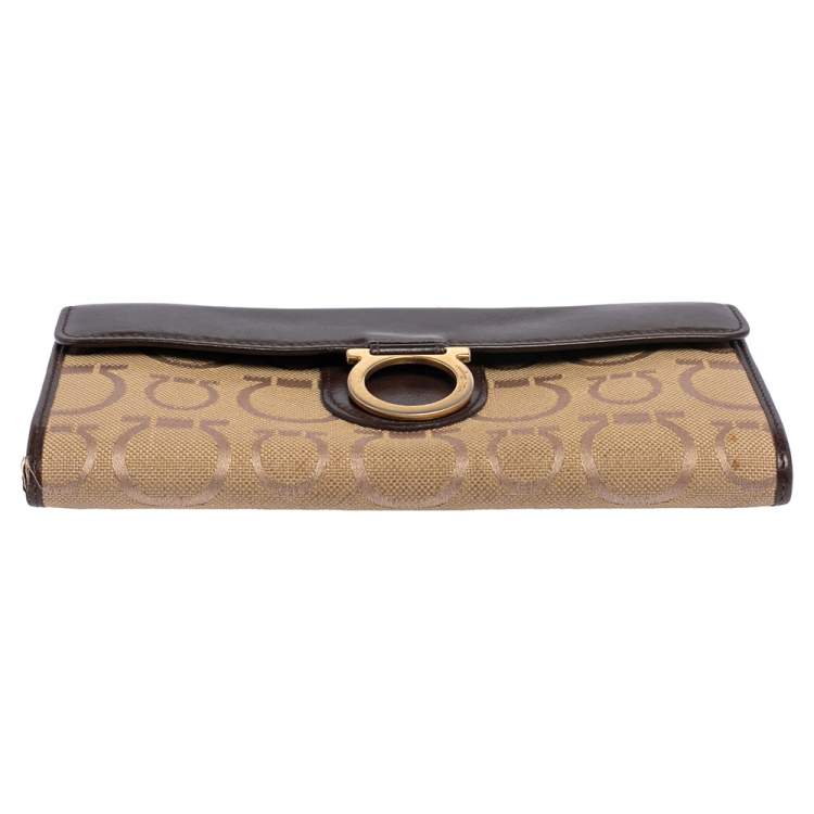 مملوكة مسبقًا Salvatore Ferragamo Beige/Brown Gancini Canvas and Leather Continental Wallet