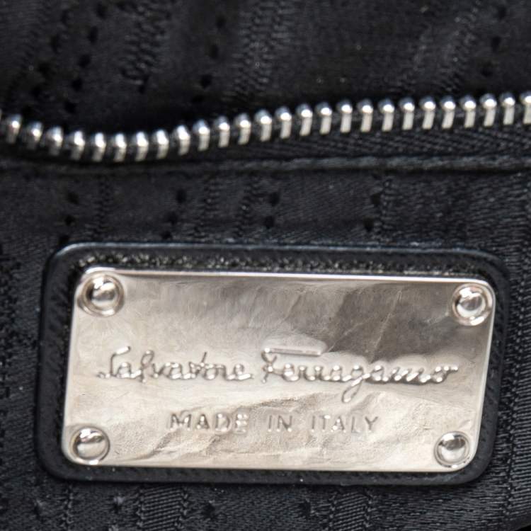 Pre Owned Salvatore Ferragamo Black Leather Gancini Crossbody Bag