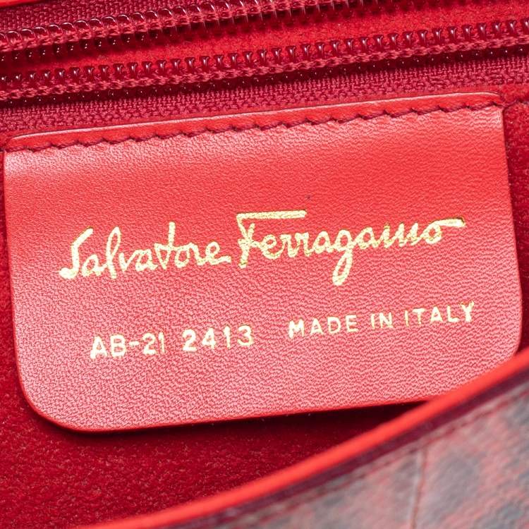 Pre Owned Salvatore Ferragamo Red Karung Gancio Lock Shoulder Bag