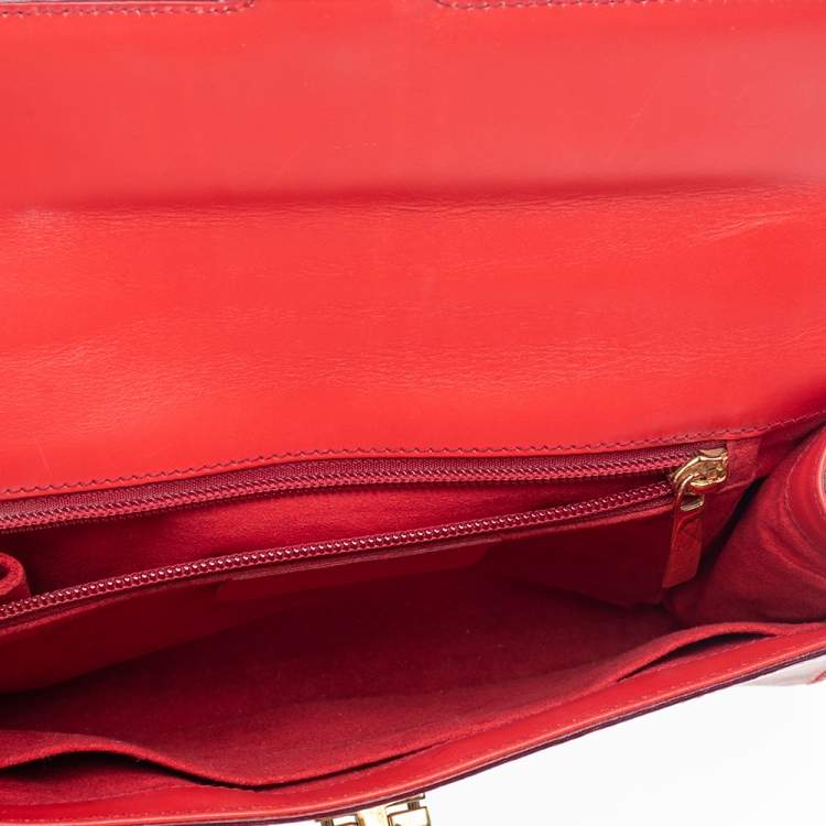 Pre Owned Salvatore Ferragamo Red Karung Gancio Lock Shoulder Bag