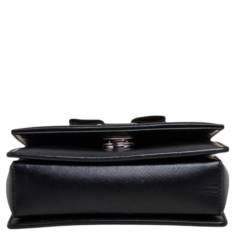 Pre Owned Salvatore Ferragamo Black Leather Vara Bow Chain Shoulder Bag