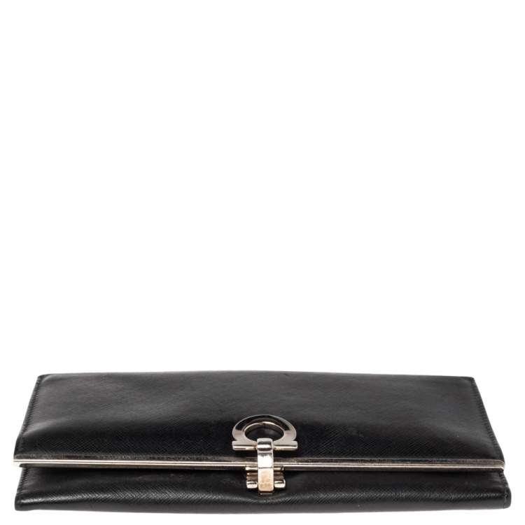 مملوكة مسبقًا Salvatore Ferragamo Black Leather Gancini Clip Continental Wallet
