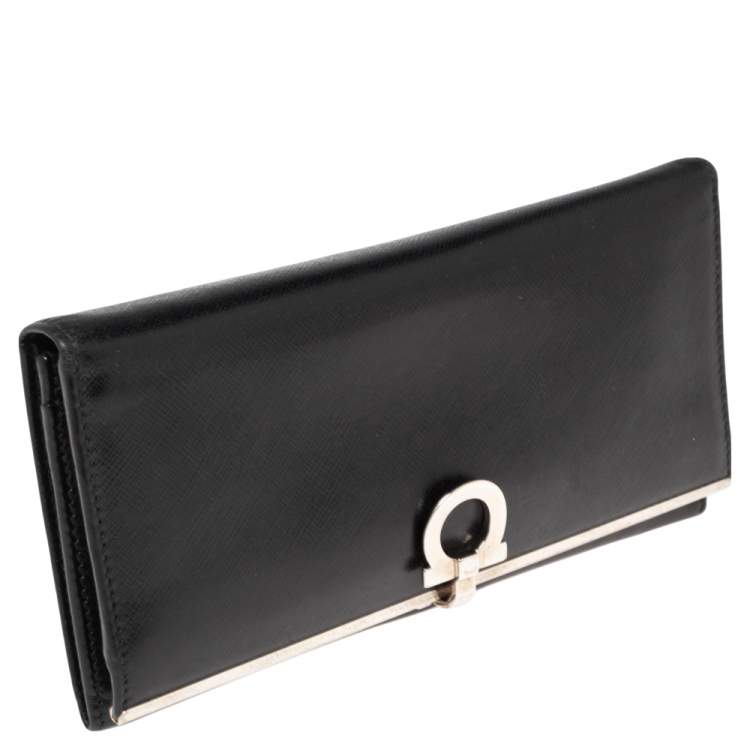مملوكة مسبقًا Salvatore Ferragamo Black Leather Gancini Clip Continental Wallet