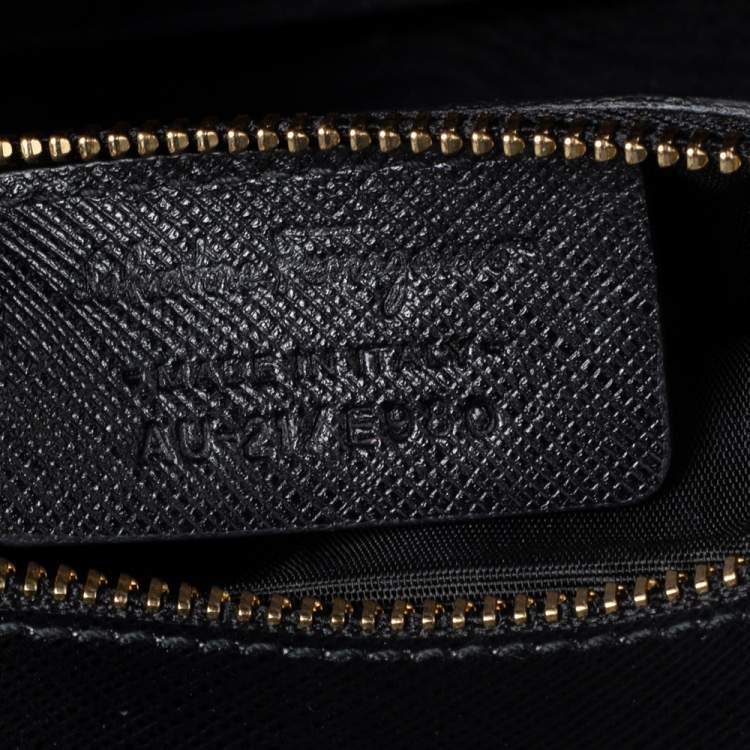 Pre Owned Salvatore Ferragamo Black/Gold Leather Ginny Shoulder Bag