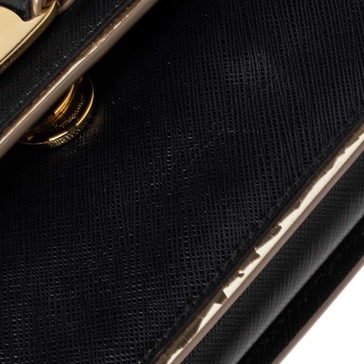Pre Owned Salvatore Ferragamo Black/Gold Leather Ginny Shoulder Bag