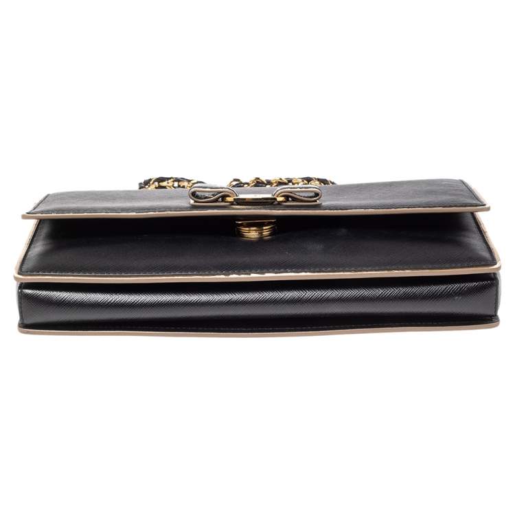 Pre Owned Salvatore Ferragamo Black/Gold Leather Ginny Shoulder Bag