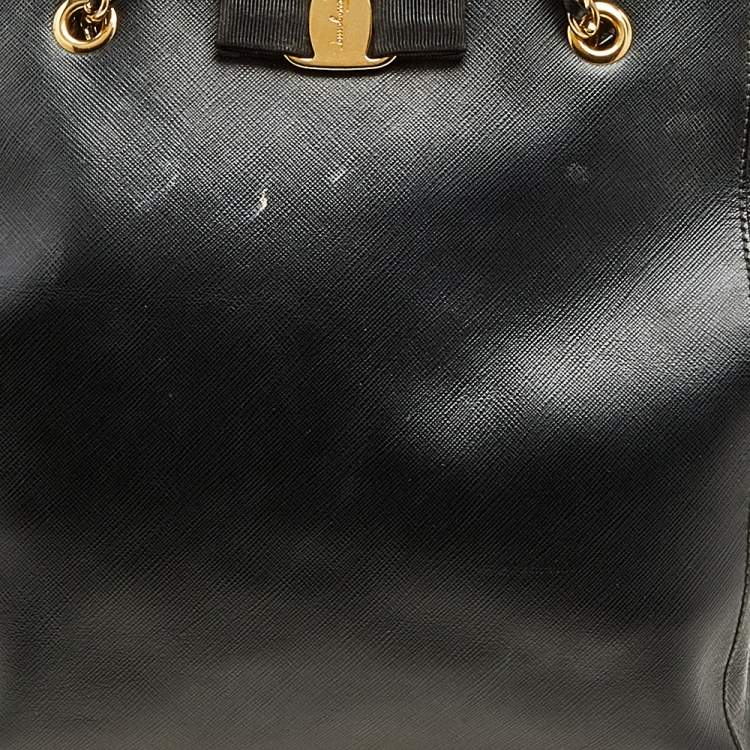 Pre Owned Salvatore Ferragamo Black Leather Chain Tote