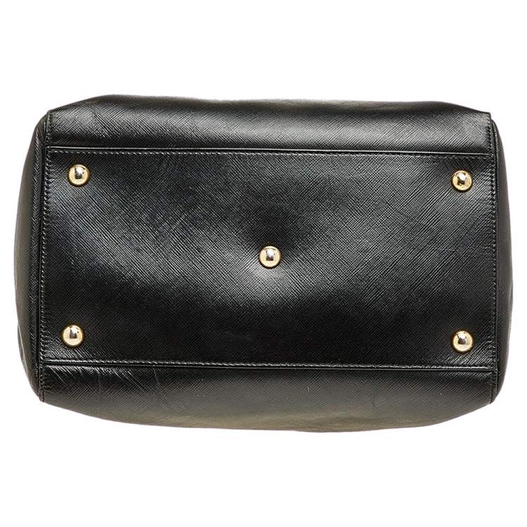 Pre Owned Salvatore Ferragamo Black Leather Chain Tote