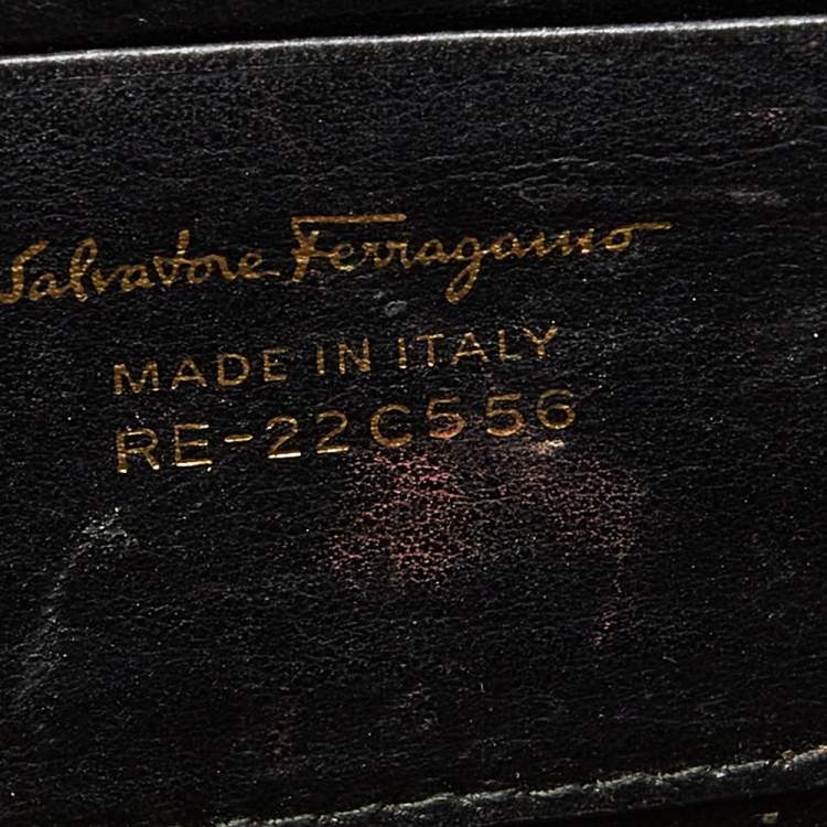 Pre Owned Salvatore Ferragamo Gold Leather Vara Bow Shoulder Bag
