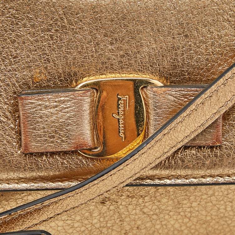 Pre Owned Salvatore Ferragamo Gold Leather Vara Bow Shoulder Bag