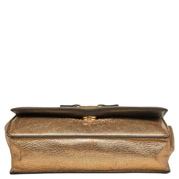Pre Owned Salvatore Ferragamo Gold Leather Vara Bow Shoulder Bag