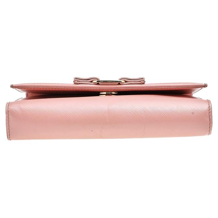 Pre Owned Salvatore Ferragamo Peach Leather Ginny Crossbody Bag