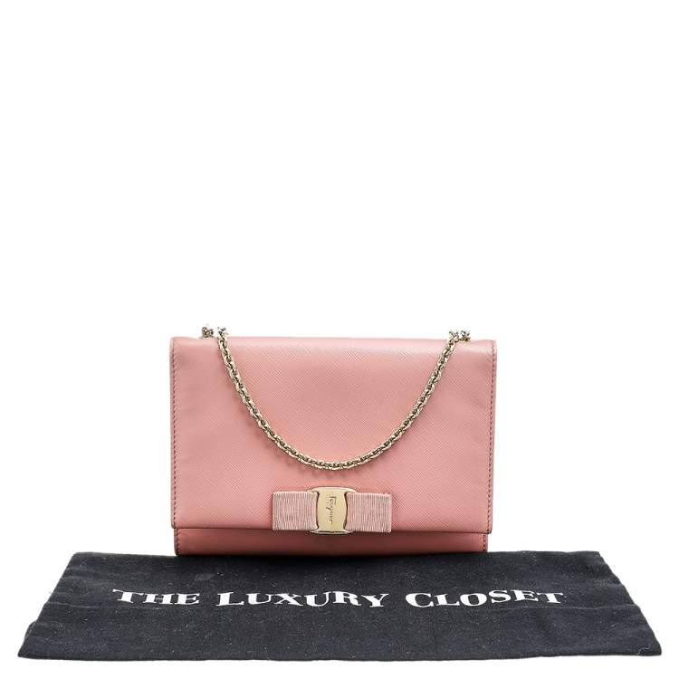Pre Owned Salvatore Ferragamo Peach Leather Ginny Crossbody Bag