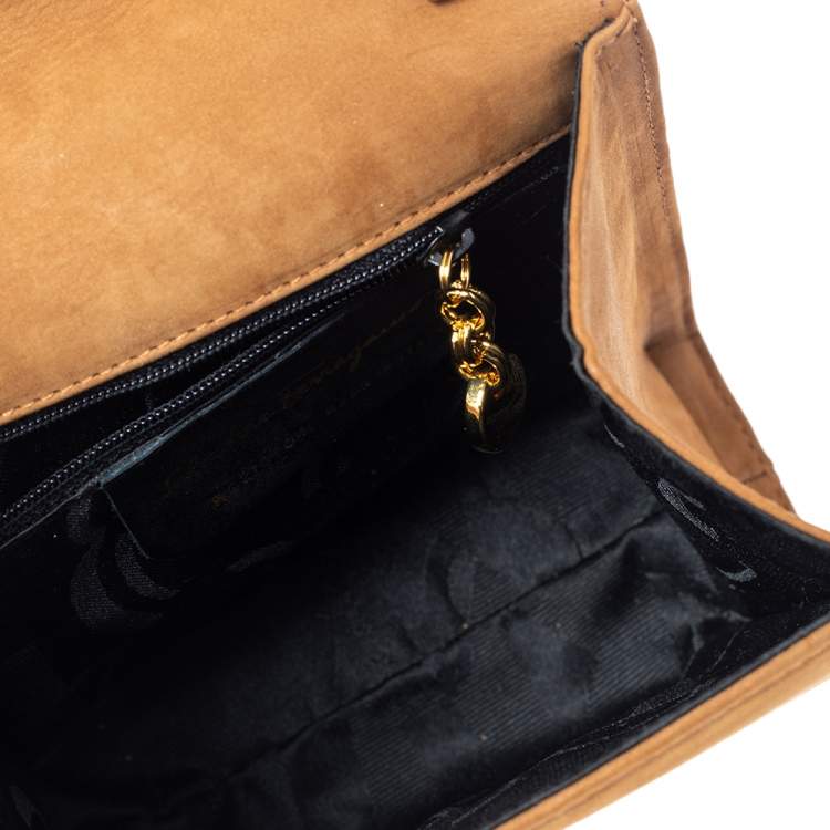 مملوكة مسبقًا Salvatore Ferragamo Tan/Black Nubuck Leather Vara Bow Top Handle Bag