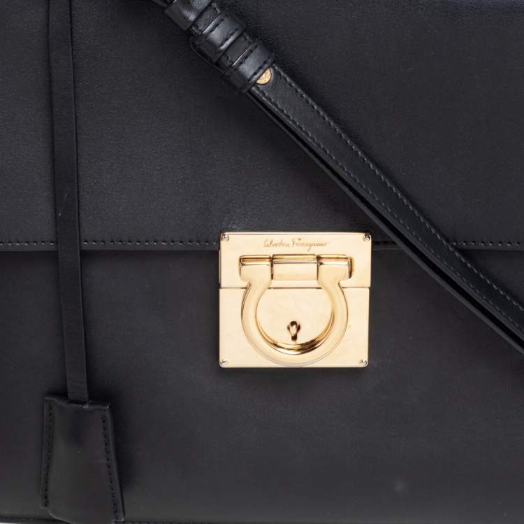 Pre Owned Salvatore Ferragamo Black Leather Gancio Lock Top Handle Bag