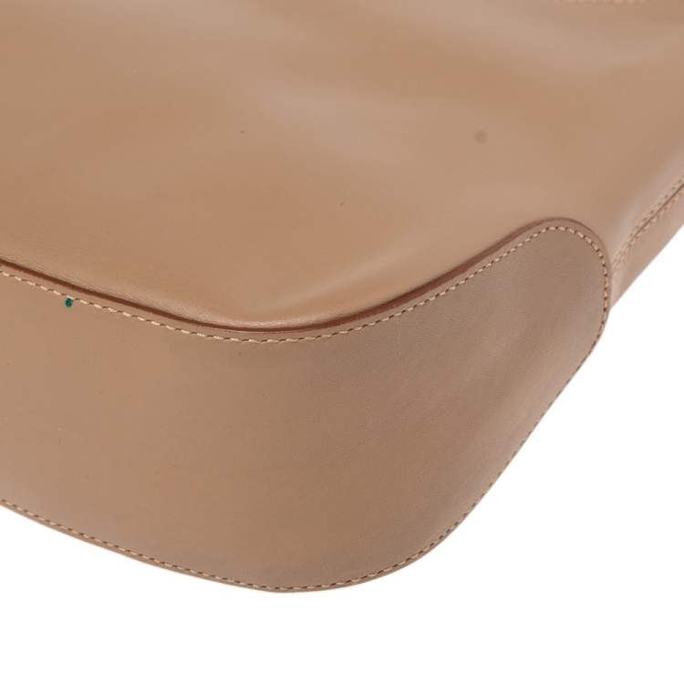مملوكة مسبقًا Salvatore Ferragamo Beige Leather Baguette