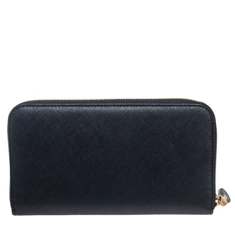 Pre Owned Salvatore Ferragamo Black Leather Double Gancio Zip Around Wallet