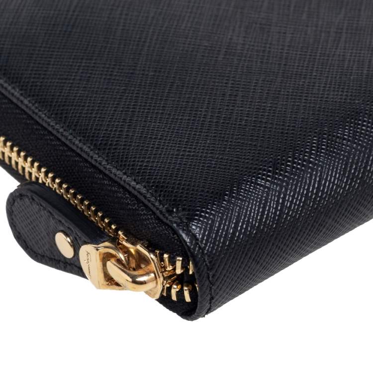 Pre Owned Salvatore Ferragamo Black Leather Double Gancio Zip Around Wallet