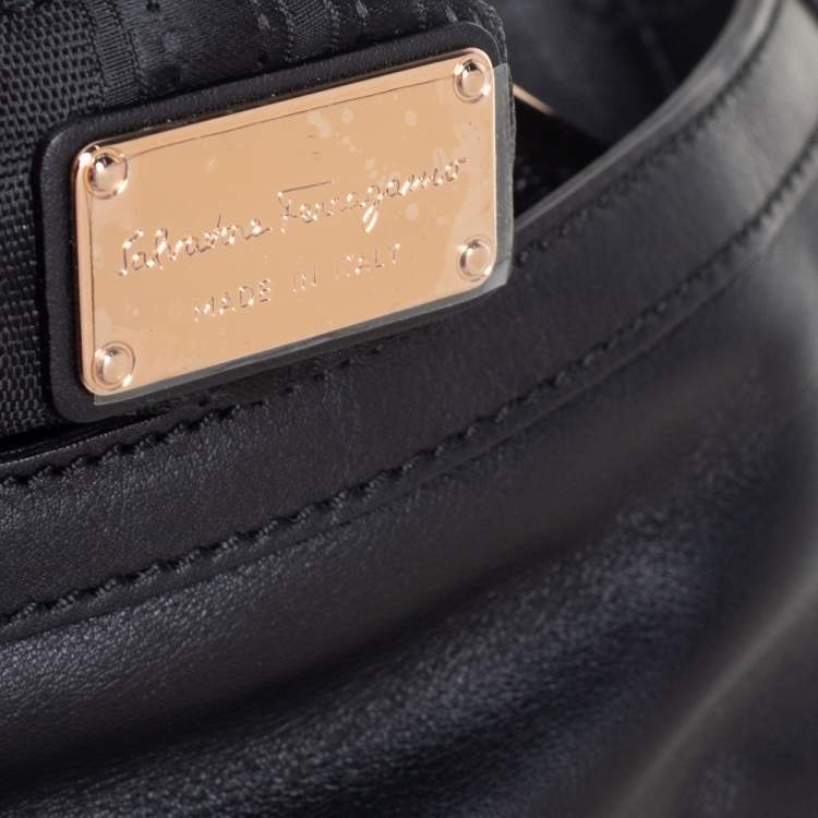Pre Owned Salvatore Ferragamo Black Leather Pleated Flap Shoulder Bag