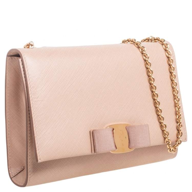 Pre Owned Salvatore Ferragamo Beige Leather Vara Bow Chain Shoulder Bag