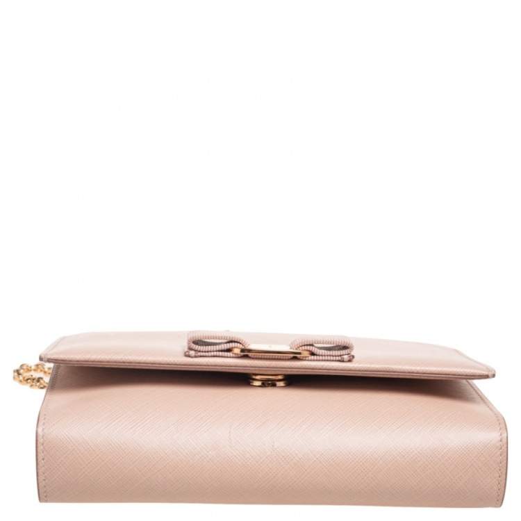 Pre Owned Salvatore Ferragamo Beige Leather Vara Bow Chain Shoulder Bag