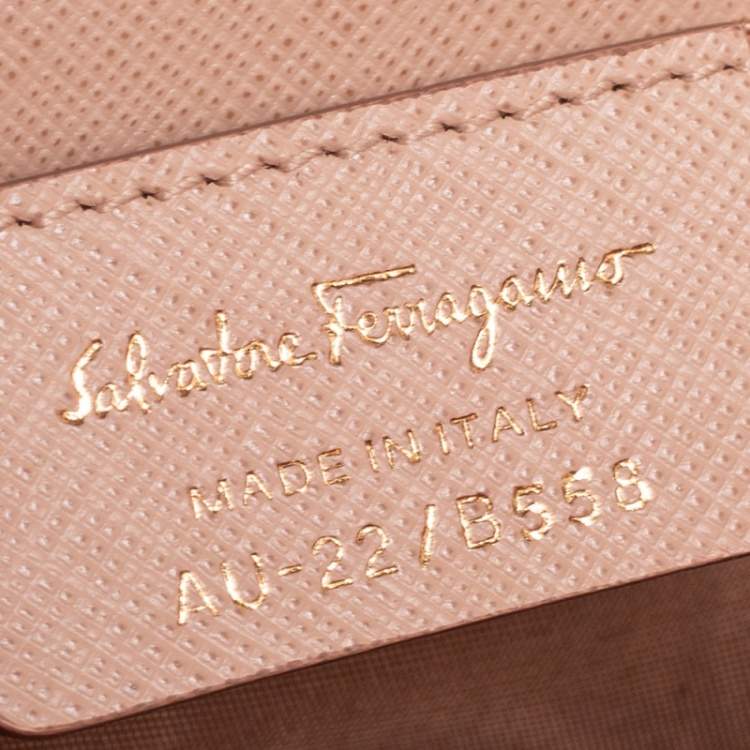 Pre Owned Salvatore Ferragamo Beige Leather Vara Bow Chain Shoulder Bag