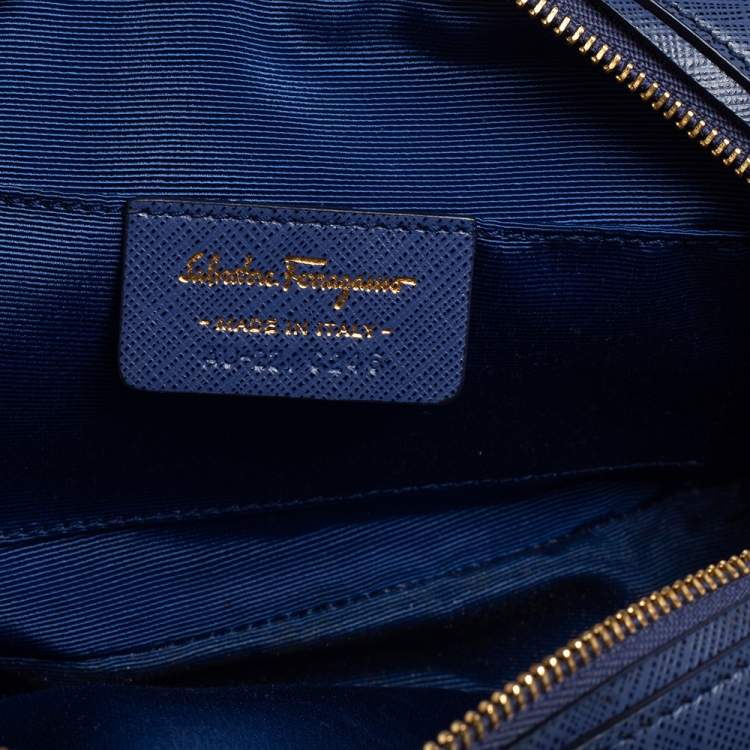 مملوكة مسبقًا Salvatore Ferragamo Blue Leather Double Gancini Shoulder Bag
