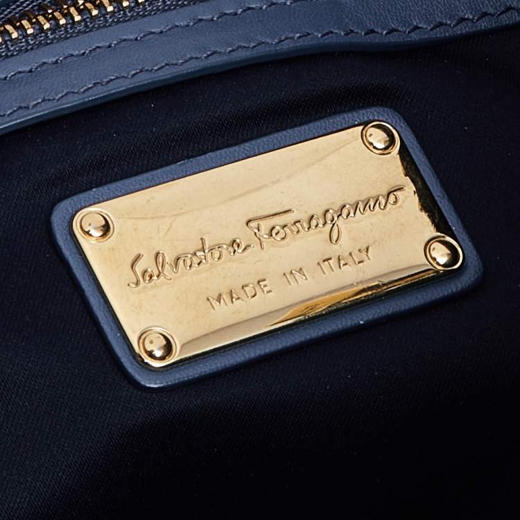 Pre Owned Salvatore Ferragamo Blue Leather Crossbody Bag 
