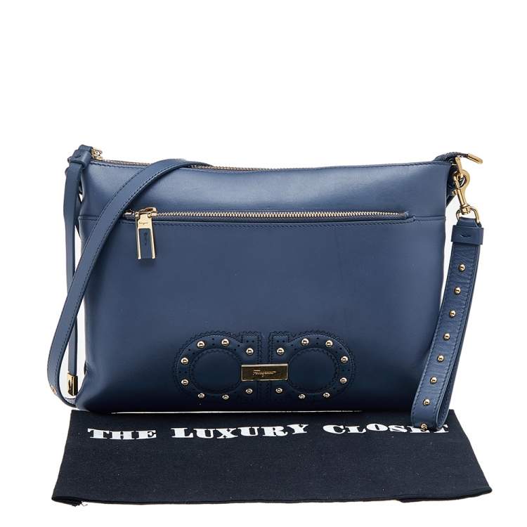 Pre Owned Salvatore Ferragamo Blue Leather Crossbody Bag 