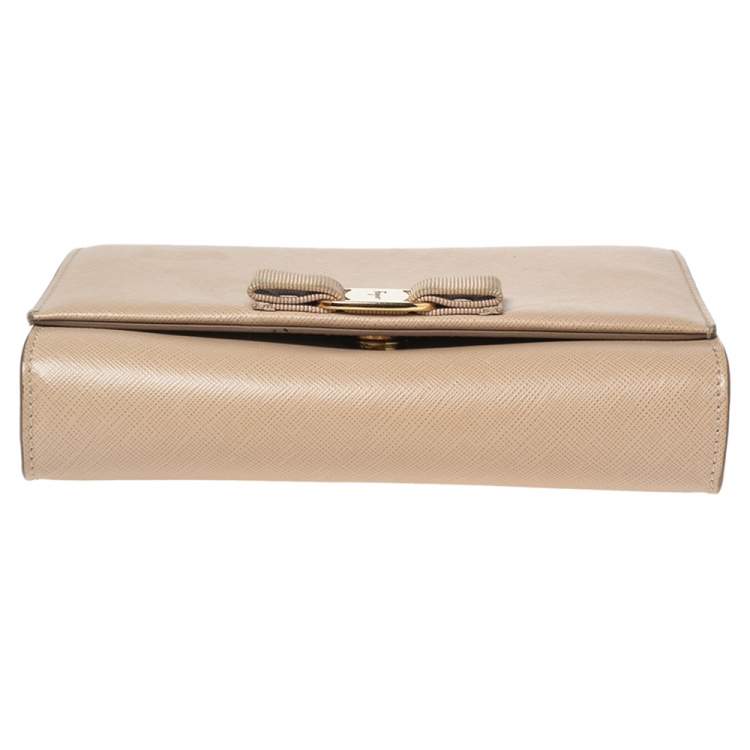 Pre Owned Salvatore Ferragamo Beige Leather Vara Bow Crossbody Bag