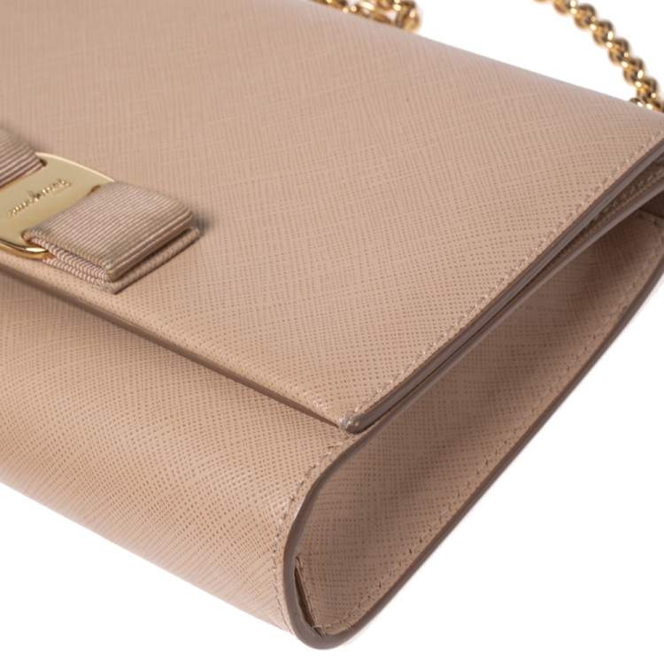 Pre Owned Salvatore Ferragamo Beige Leather Vara Bow Crossbody Bag