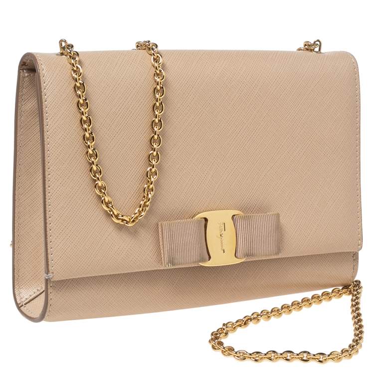 Pre Owned Salvatore Ferragamo Beige Leather Vara Bow Crossbody Bag