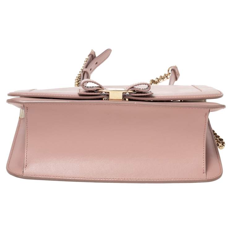 Pre Owned Salvatore Ferragamo Pink Leather Vara Bow Shoulder Bag