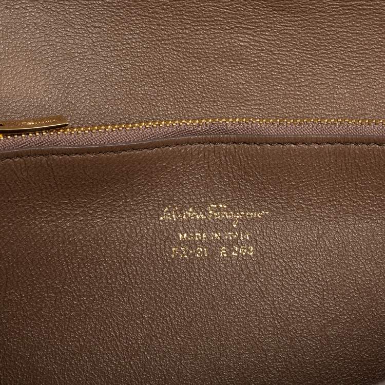 Pre Owned Salvatore Ferragamo Dusty Pink Python Gancio Flap Top Handle Bag