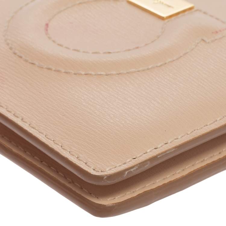 Pre Owned Salvatore Ferragamo Beige Leather Card Case