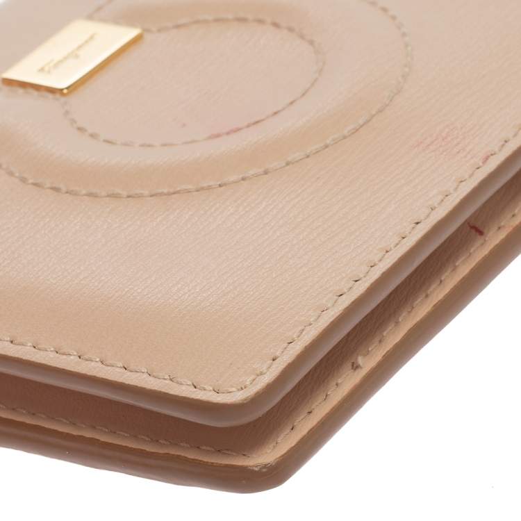 Pre Owned Salvatore Ferragamo Beige Leather Card Case