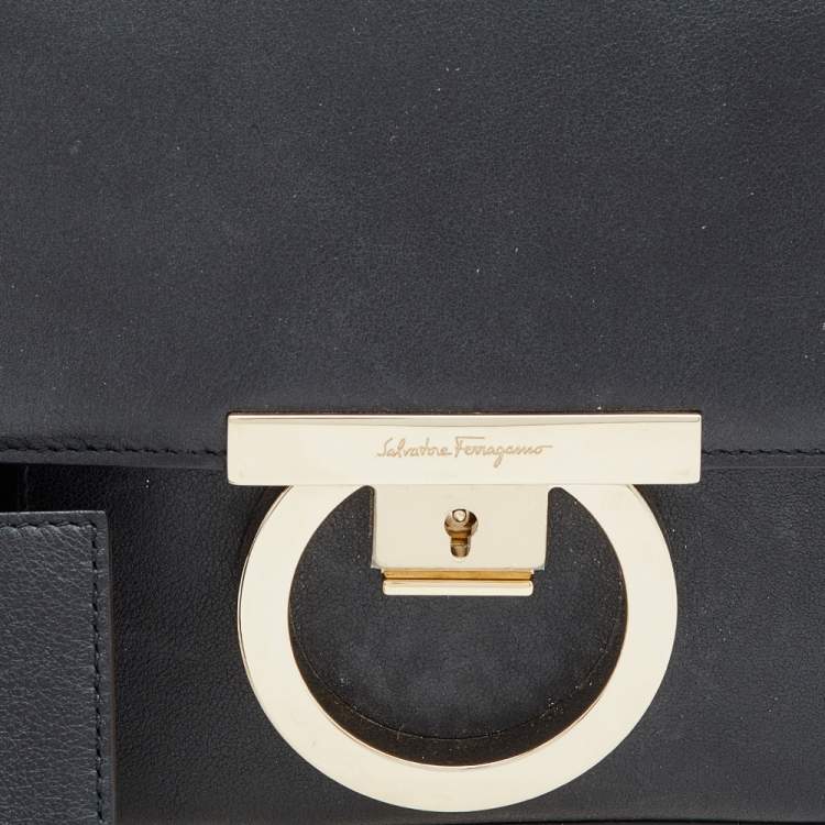 Pre Owned Salvatore Ferragamo Navy Blue Leather Gancio Shoulder Bag