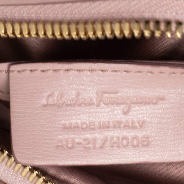 Pre Owned Salvatore Ferragamo Light Pink Leather Gancini Camera Crossbody Bag