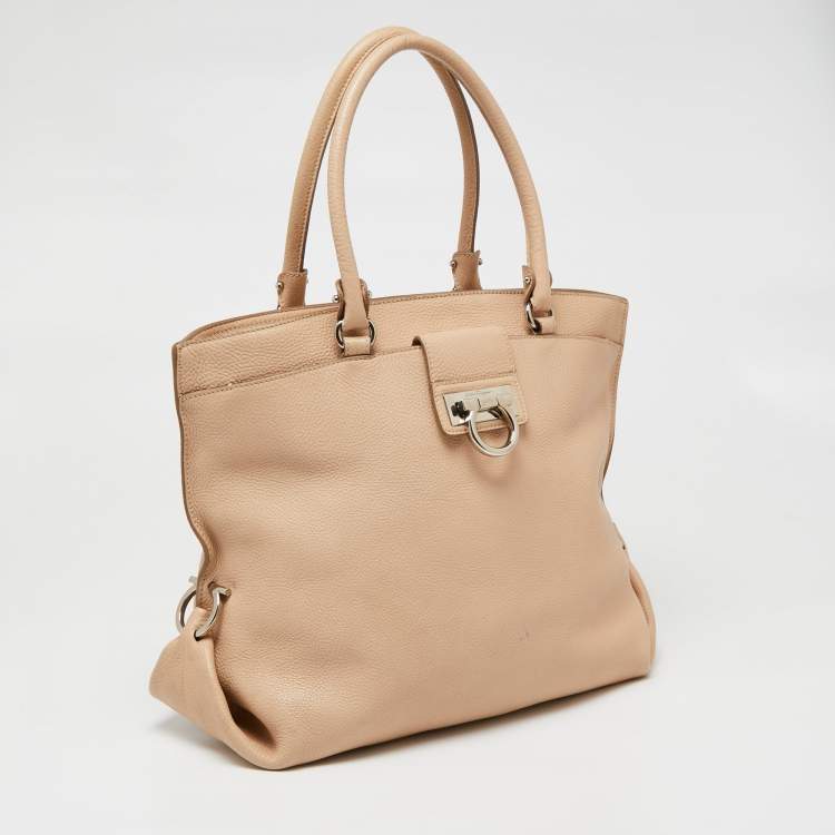 Pre Owned Salvatore Ferragamo Beige Pebbled Leather Dotty Tote 