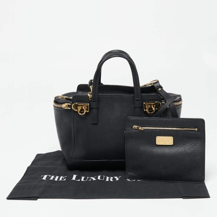 Pre Owned Salvatore Ferragamo Black Leather Arianna Zip Tote