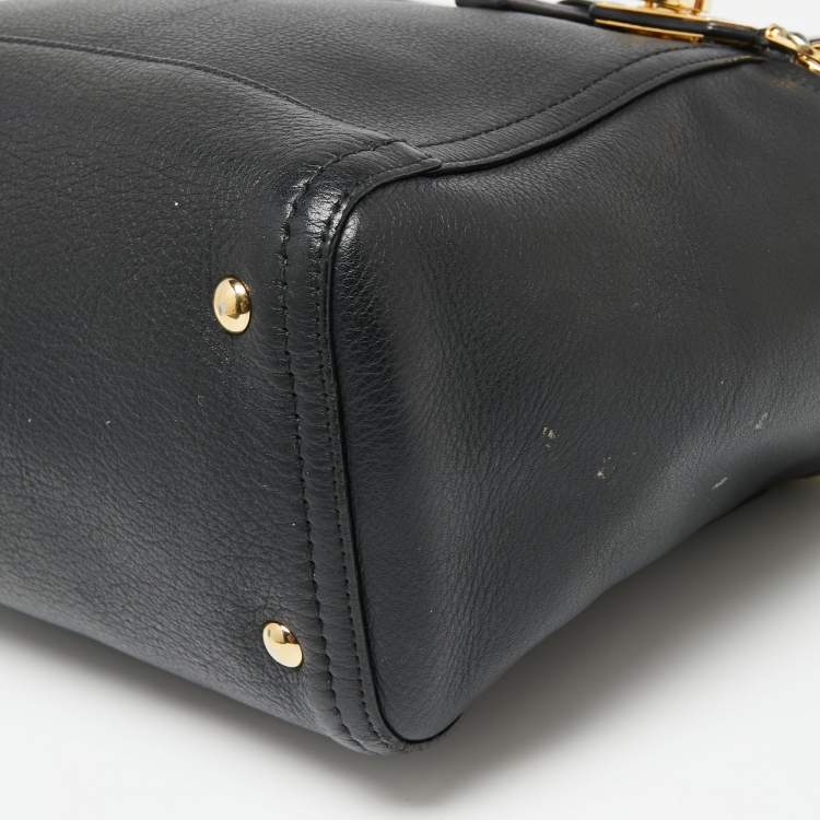 Pre Owned Salvatore Ferragamo Black Leather Arianna Zip Tote