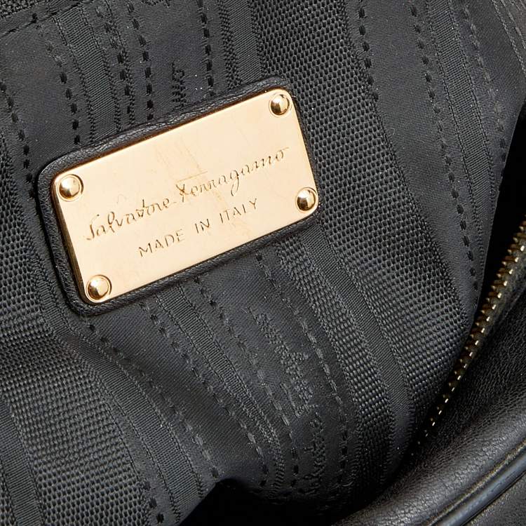 Pre Owned Salvatore Ferragamo Black Patent And Leather Vara Satchel