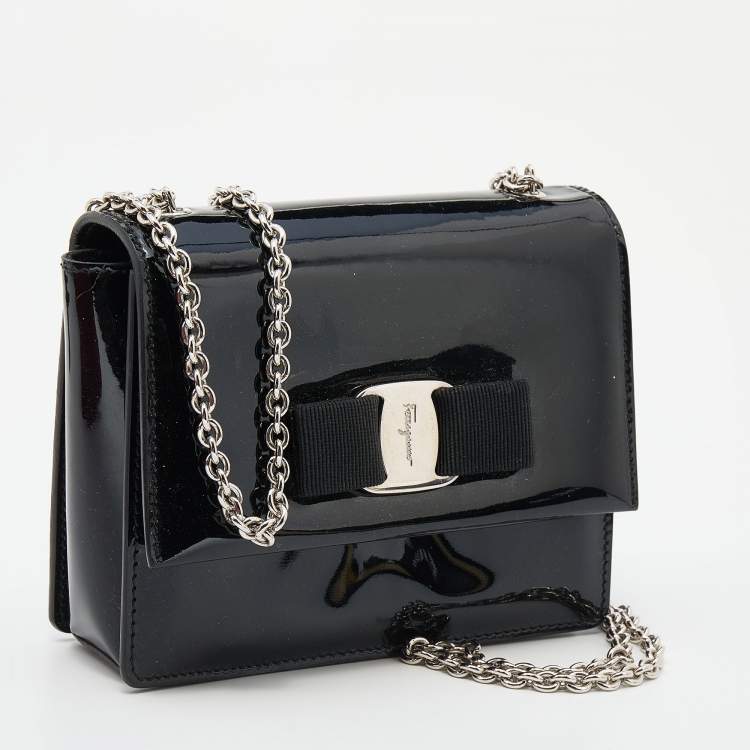 Pre Owned Salvatore Ferragamo Black Patent Leather Vara Bow Chain Shoulder Bag